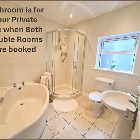 ホームステイ Quiet & Relaxing In Frankfield